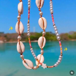 Chokers de conchitas y estrellas