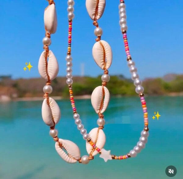 Chokers de conchitas y estrellas